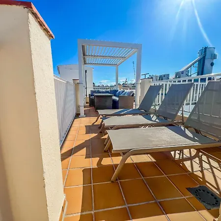 Charming With Sea Views Apartment